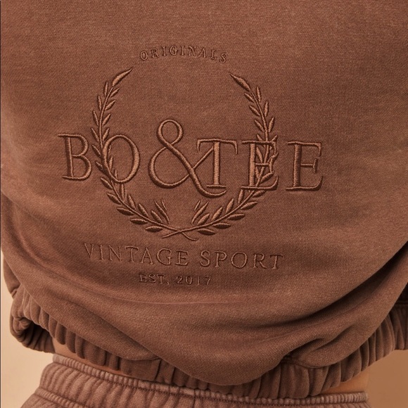 Bo+Tee /Oh Polly Vintage Sport Collection Crop Hoodie Full ZIP Brown Sz M NWT - Picture 3 of 14